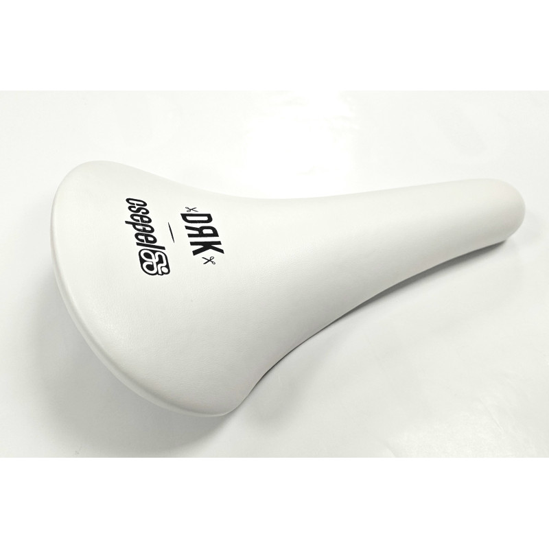 Cs nyereg puhos velo fehér drk/csepel logo vl-1356
